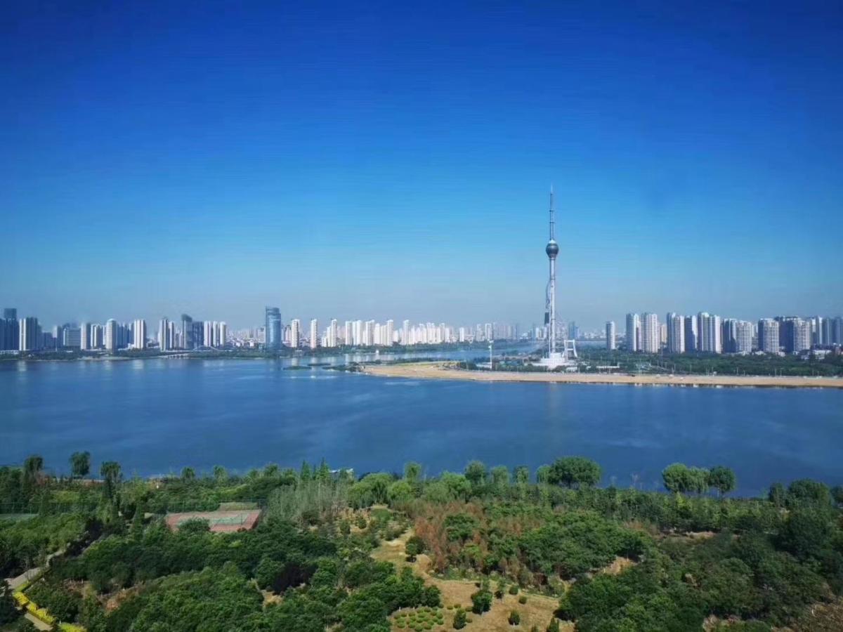 Howard Johnson Xiangyu Plaza Linyi Linyi  Eksteriør billede