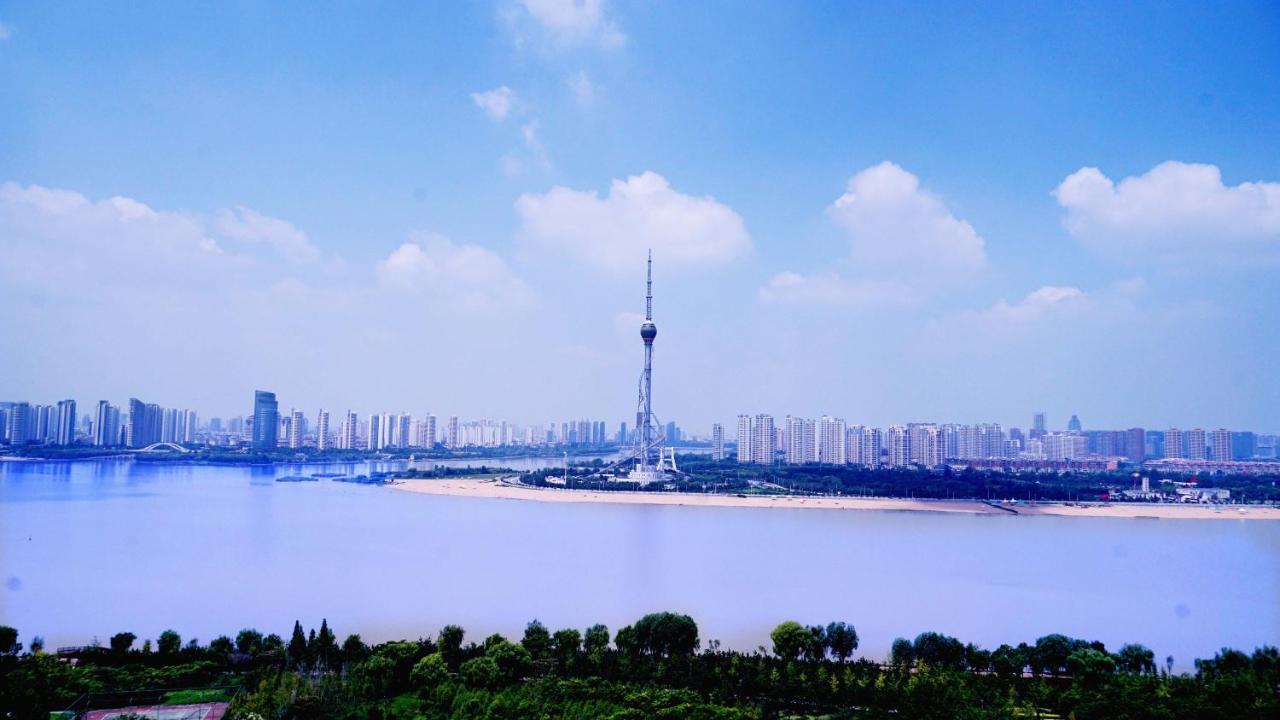 Howard Johnson Xiangyu Plaza Linyi Linyi  Eksteriør billede