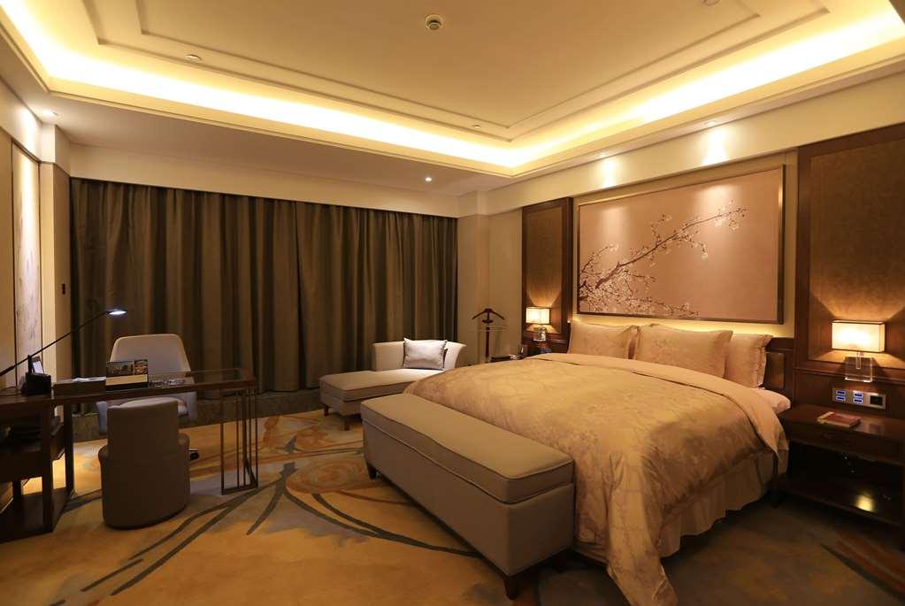 Howard Johnson Xiangyu Plaza Linyi Linyi  Værelse billede