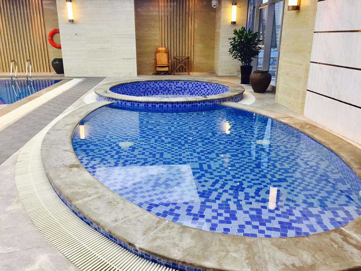 Howard Johnson Xiangyu Plaza Linyi Linyi  Eksteriør billede