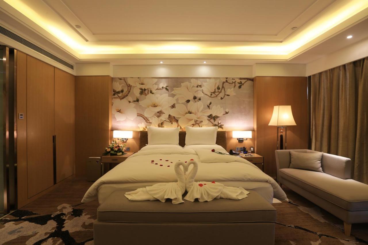 Howard Johnson Xiangyu Plaza Linyi Linyi  Eksteriør billede