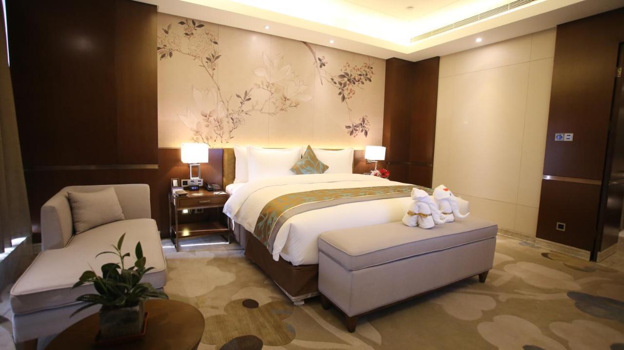 Howard Johnson Xiangyu Plaza Linyi Linyi  Eksteriør billede